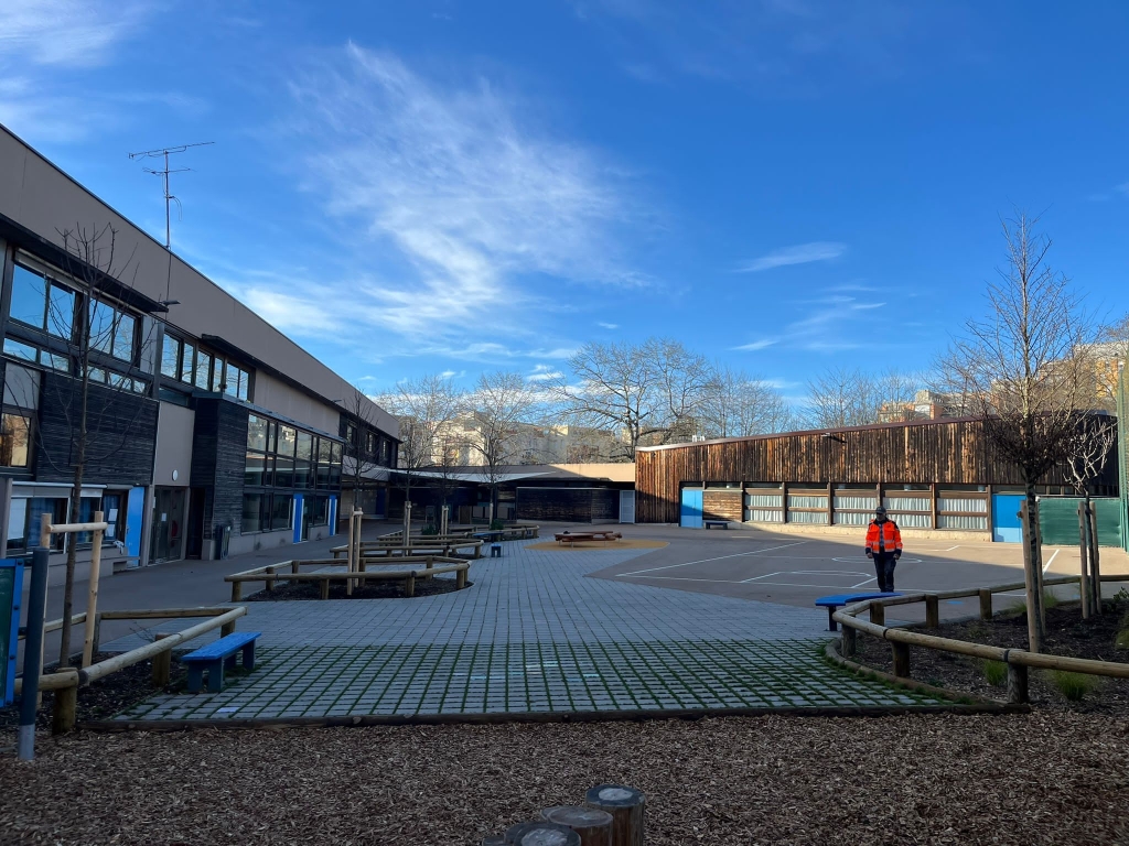 Evry-Courcouronnes - Ecole Savary
